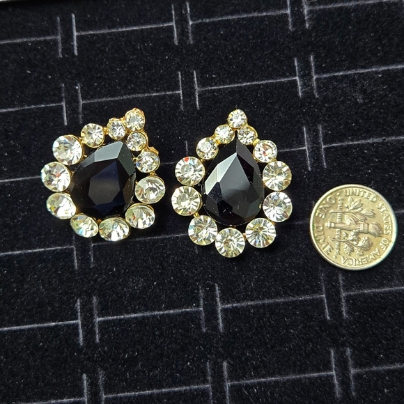 Elegant Black and Silver Rhinestone Teardrop Earrings - Picture 5 of 17